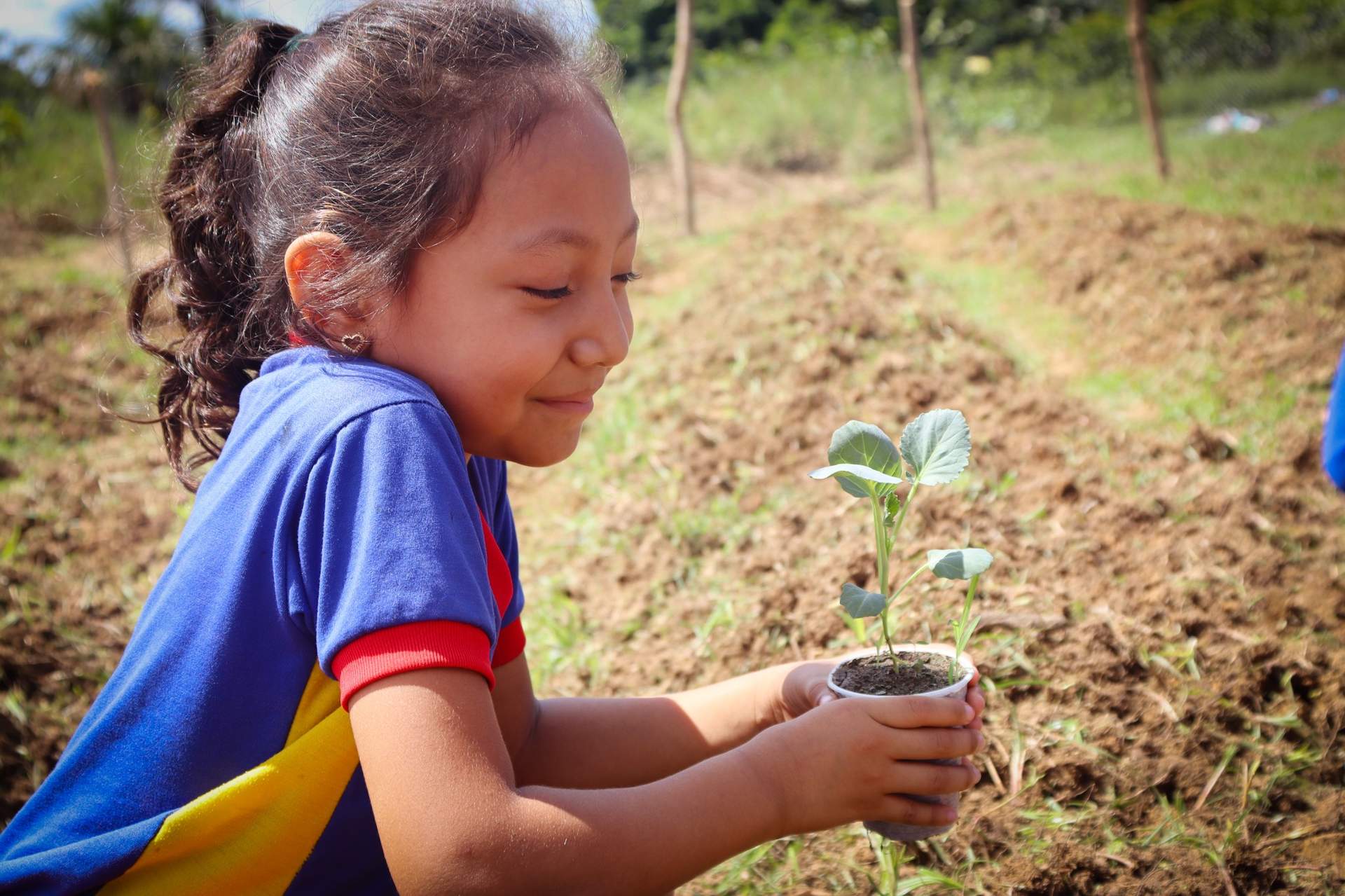 ESG是什麼？企業如何與世界展望會合作，走向永續發展目標？ 封面照片