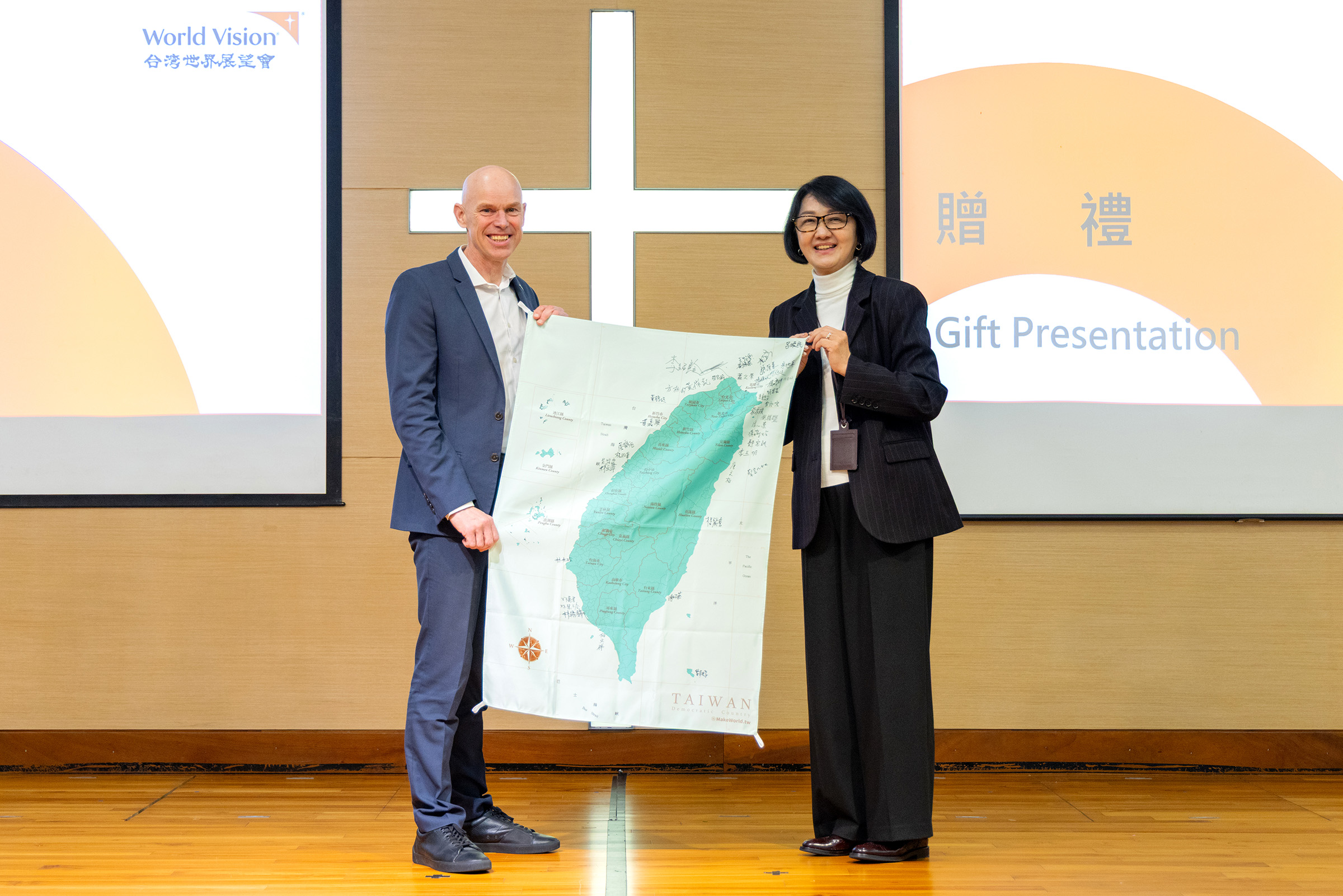 世界展望會國際總裁訪台 感謝台灣愛心帶給孩子勇敢的希望 封面照片