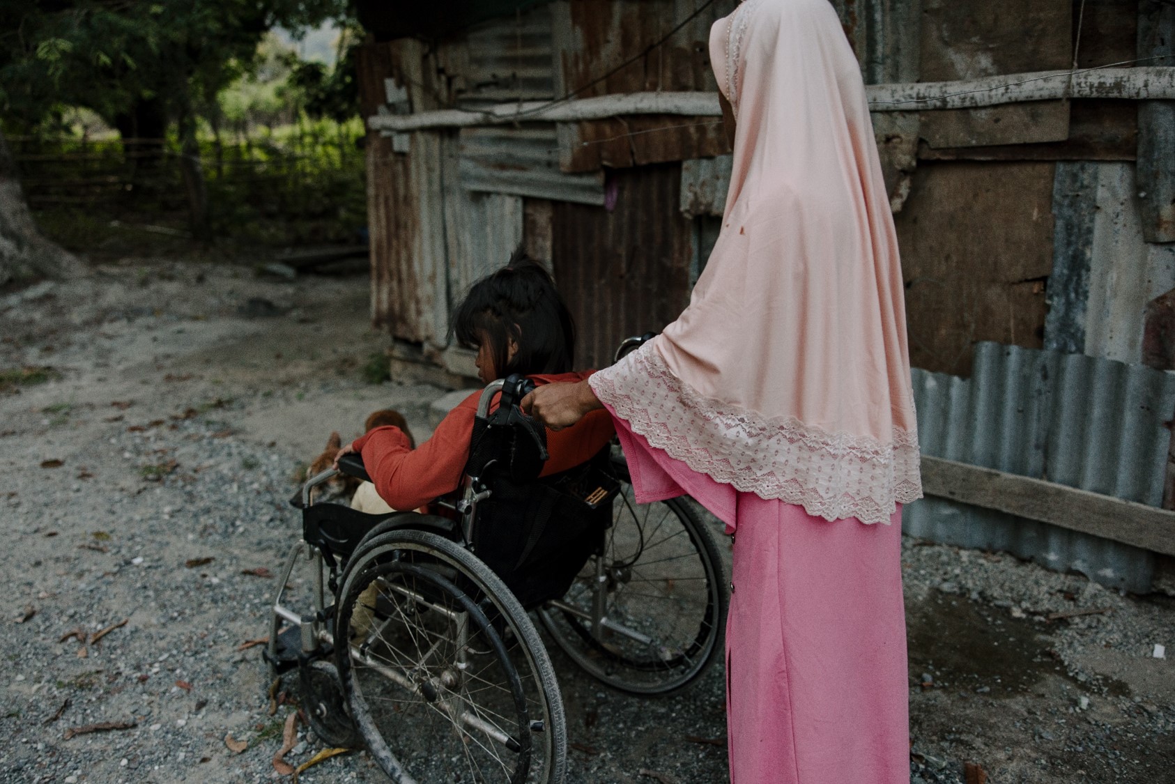 資助1000女孩》活在夢魘中的印尼女孩重獲新生 封面照片